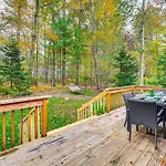 Pocono Pines Cabin Getaway With Private Hot Tub!