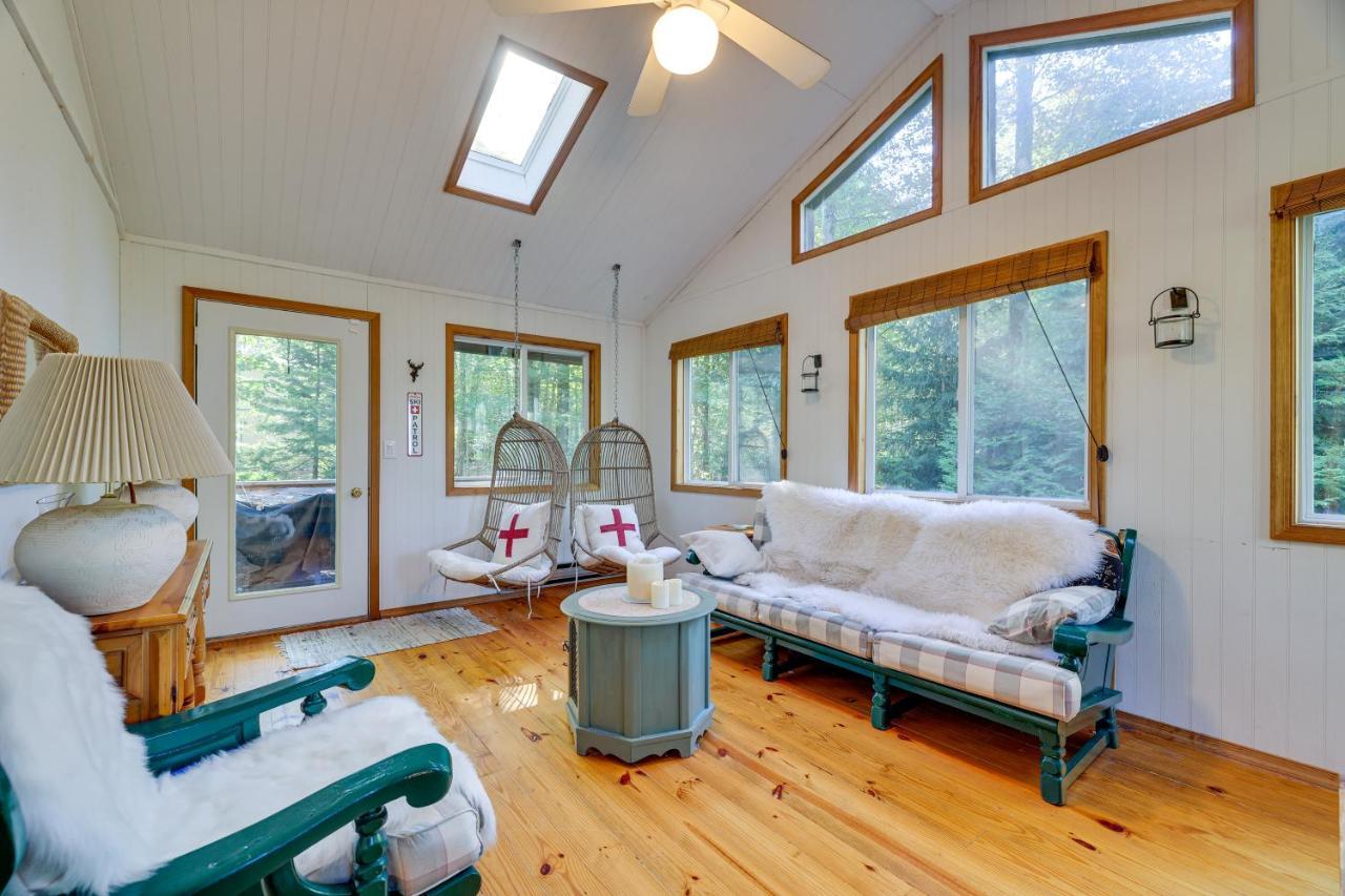 Getaway With Private Hot Tub! * Pocono Pines