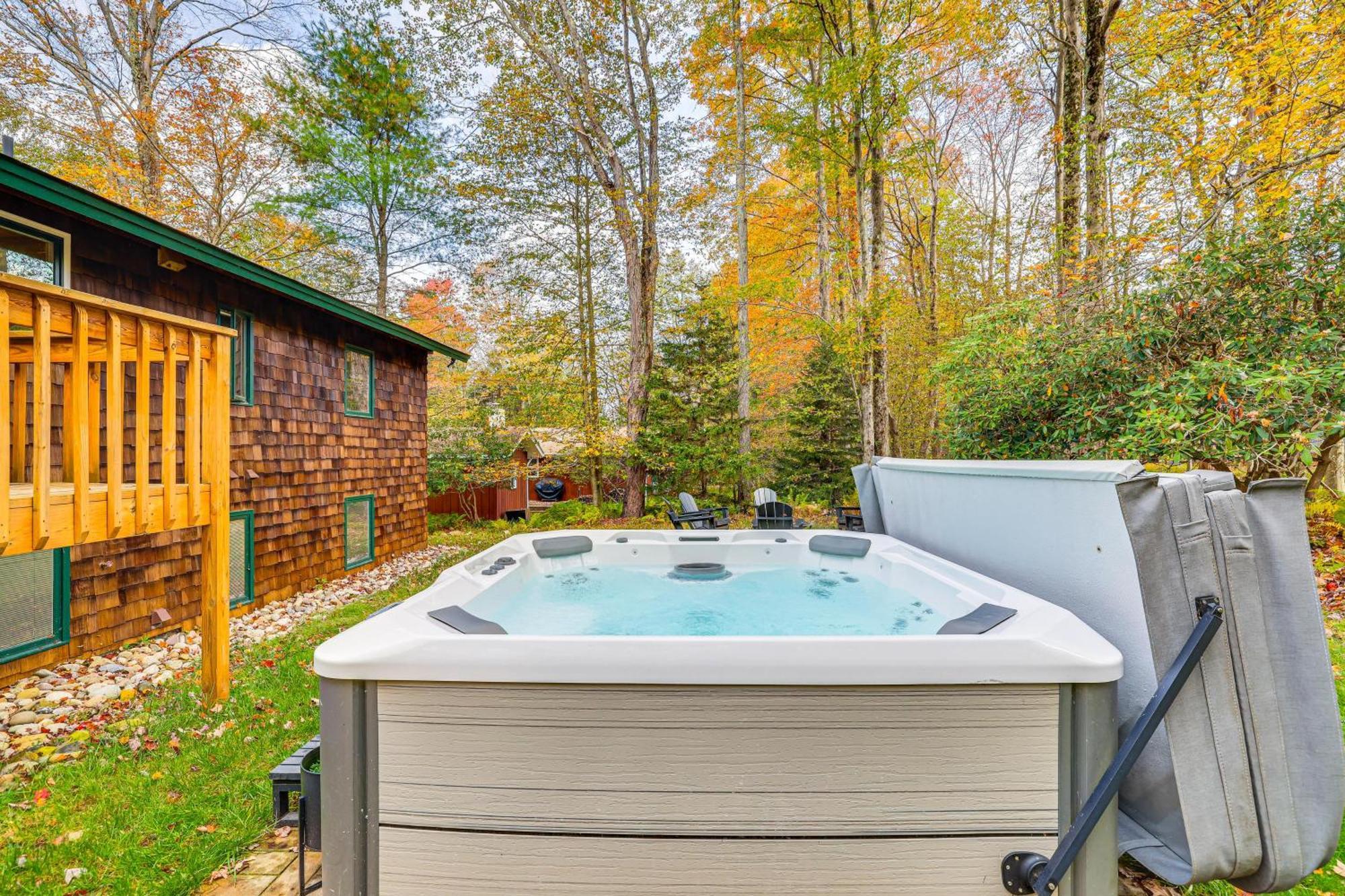 Holiday home Getaway With Private Hot Tub!